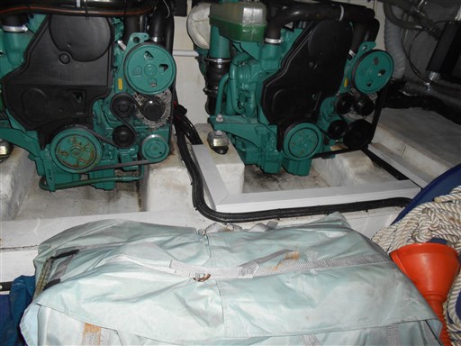 Galeon 330 Fly 12