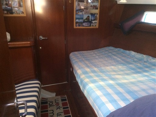 Beneteau Oceanis 411 11