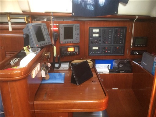 Beneteau Oceanis 411 5