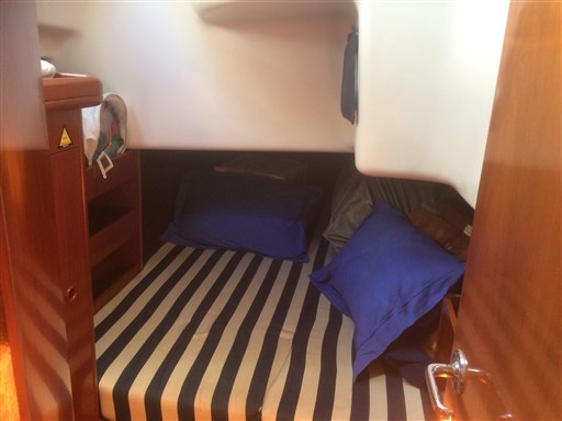 Beneteau Oceanis 411 9