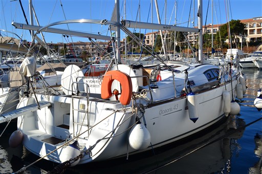 Beneteau OCEANIS 43 2