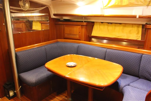 Beneteau OCEANIS 42 CC 9