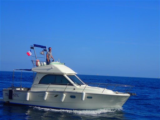 Beneteau Antares 905 1