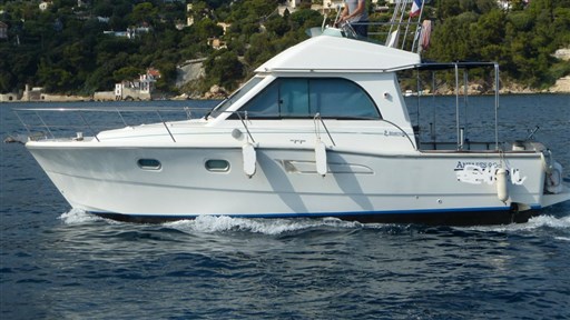 Beneteau Antares 905
