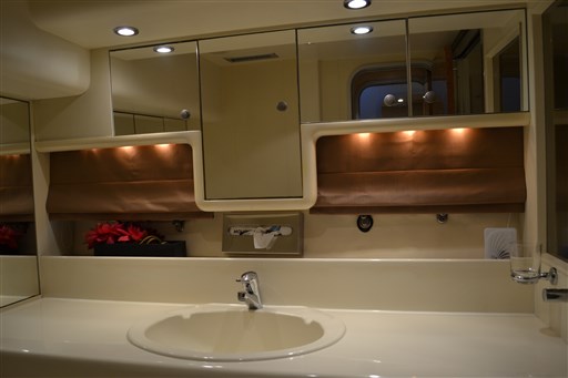 Princess Yachts 65 16
