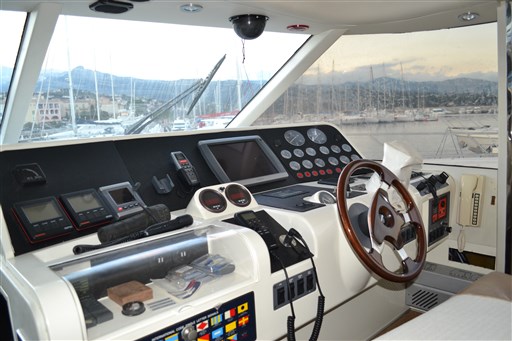 Princess Yachts 65 10