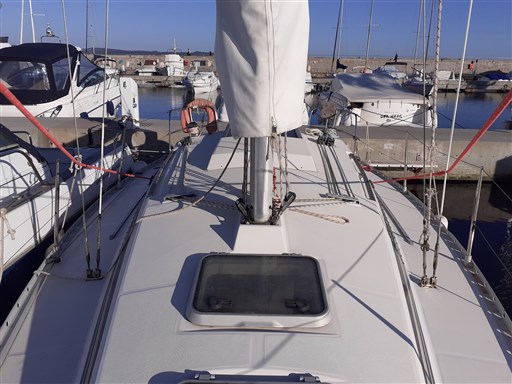 Beneteau FIRST 285 9
