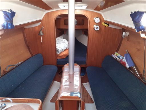 Beneteau FIRST 285 11