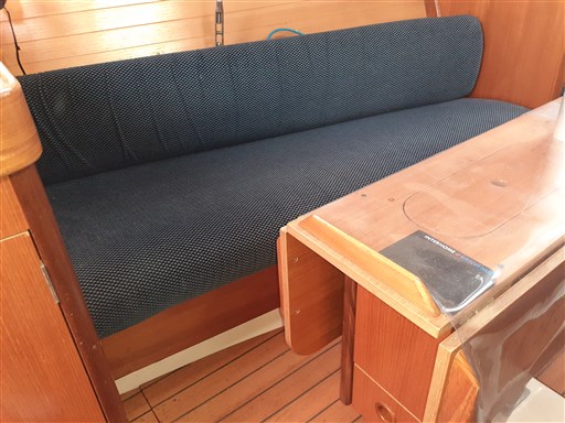 Beneteau FIRST 285 12