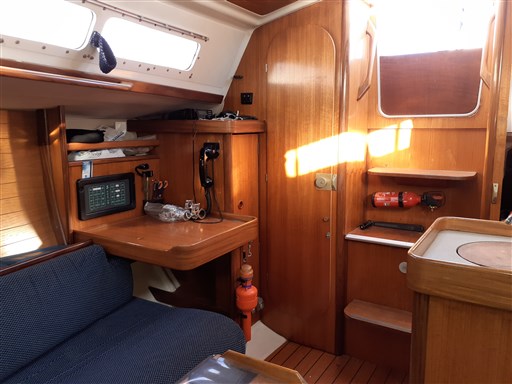 Beneteau FIRST 285 10
