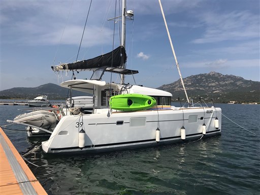 Lagoon 39