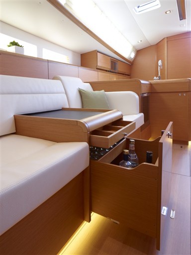 boat-509_interieur_20110823142007