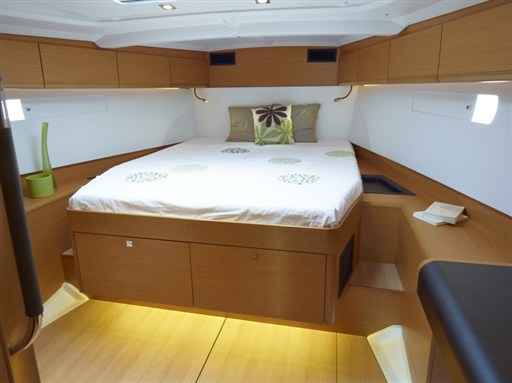 boat-509_interieur_20110823142010