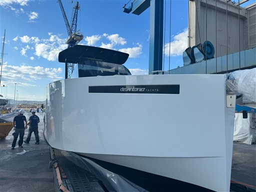De Antonio Yachts D28