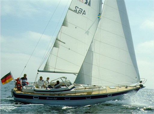 Hallberg Rassy 352