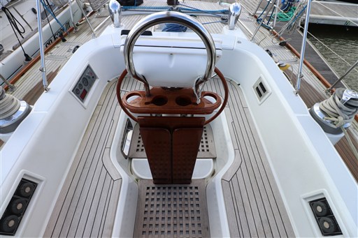 HYLAS 5