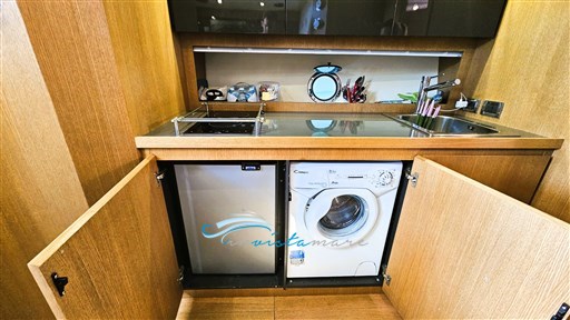 Atlantis 44 lavatrice