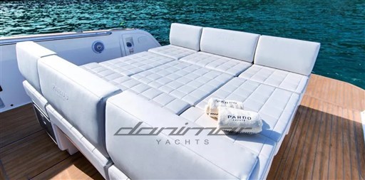 {E} Stern Sundeck