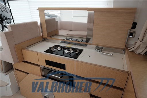 sealine 335 2021 foto giugno 2024 (28)