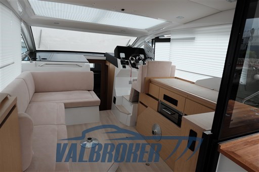 sealine 335 2021 foto giugno 2024 (25)