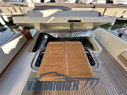 invictus 370 esterni (1)