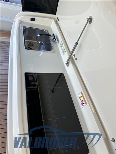invictus 370 Valbroker esterni (17)