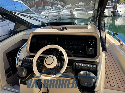 invictus 370 Valbroker esterni (10)