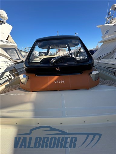 invictus 370 Valbroker esterni (6)