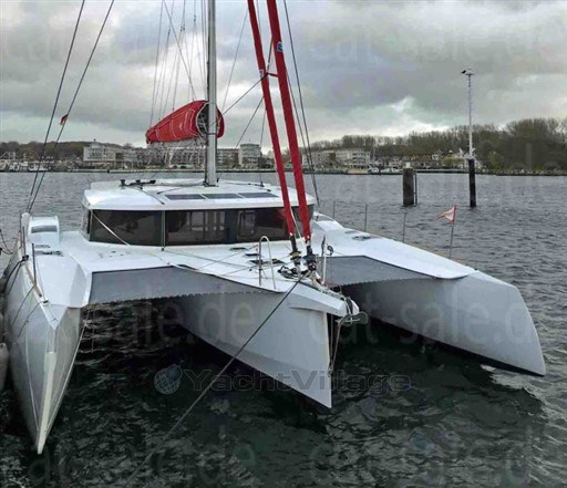 Neel Trimarans 47