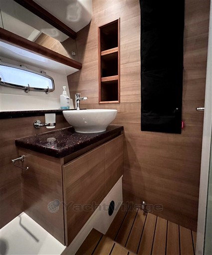 kkgq1hgv6m.jpg