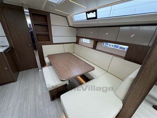 42vq76c3qv.jpg