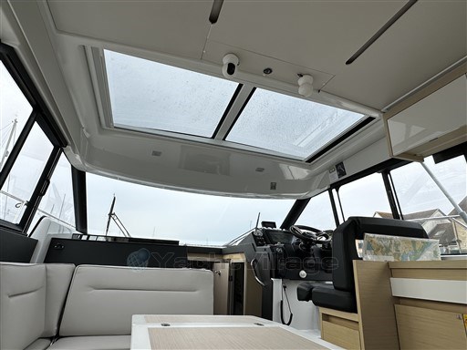 lx3s61v89l.jpg