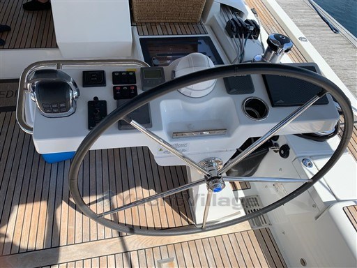 na83039m7c.jpg