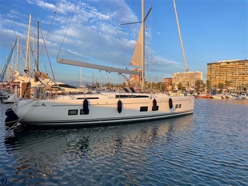 Hanse 548