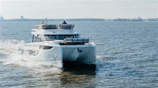 jy09fnnoz8.jpg