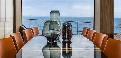 IMMAGINE DI REPERTORIO TAVOLO DA PRANZO