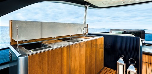 IMMAGINE DI REPERTORIO MOBILE BAR FLY