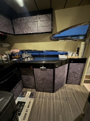 Ferretti 680 - 2002 (10).jpeg