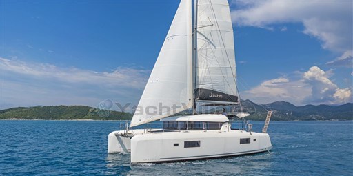 Lagoon 42