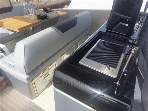 gs93sxj4vm.jpg