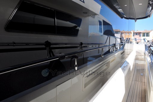 9ae74_yyo0w_absolute_navetta_52_21_.jpg