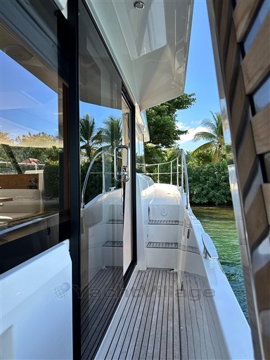 65e09_9631e_2023-beneteau-swift-trawler-48-power-9719548-20250318122630875-1_xlarge.jpg