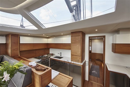 15fa1_j970k_one-shot-dining-area.jpg