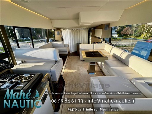 d4cd5_e61b5_bateau_prestige-yachts-520-fly_9589396.jpg