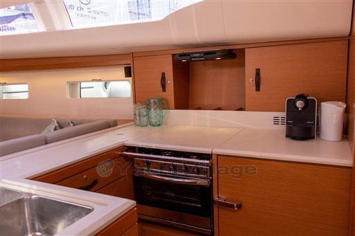 Jeanneau_Yachts_51_5_van_48.jpg