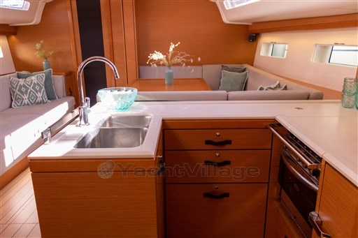 Jeanneau_Yachts_51_4_van_48.jpg