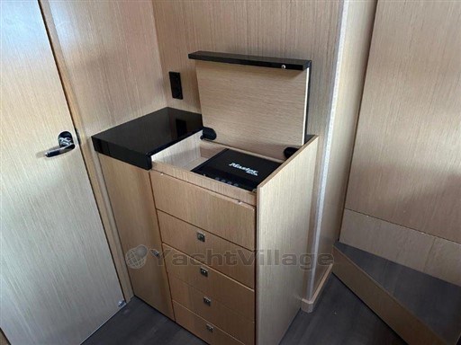 x5ux0jium9.jpg