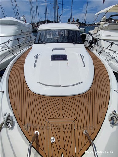 u2q270os6r.jpg