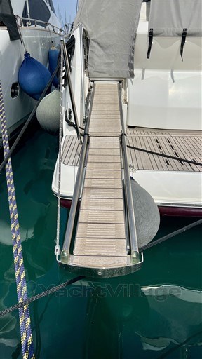 jbcy6eq14l.jpg