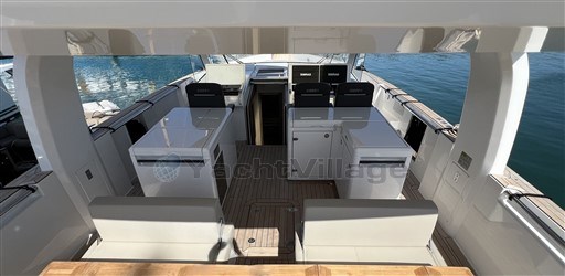 yl7n5phu23.jpg